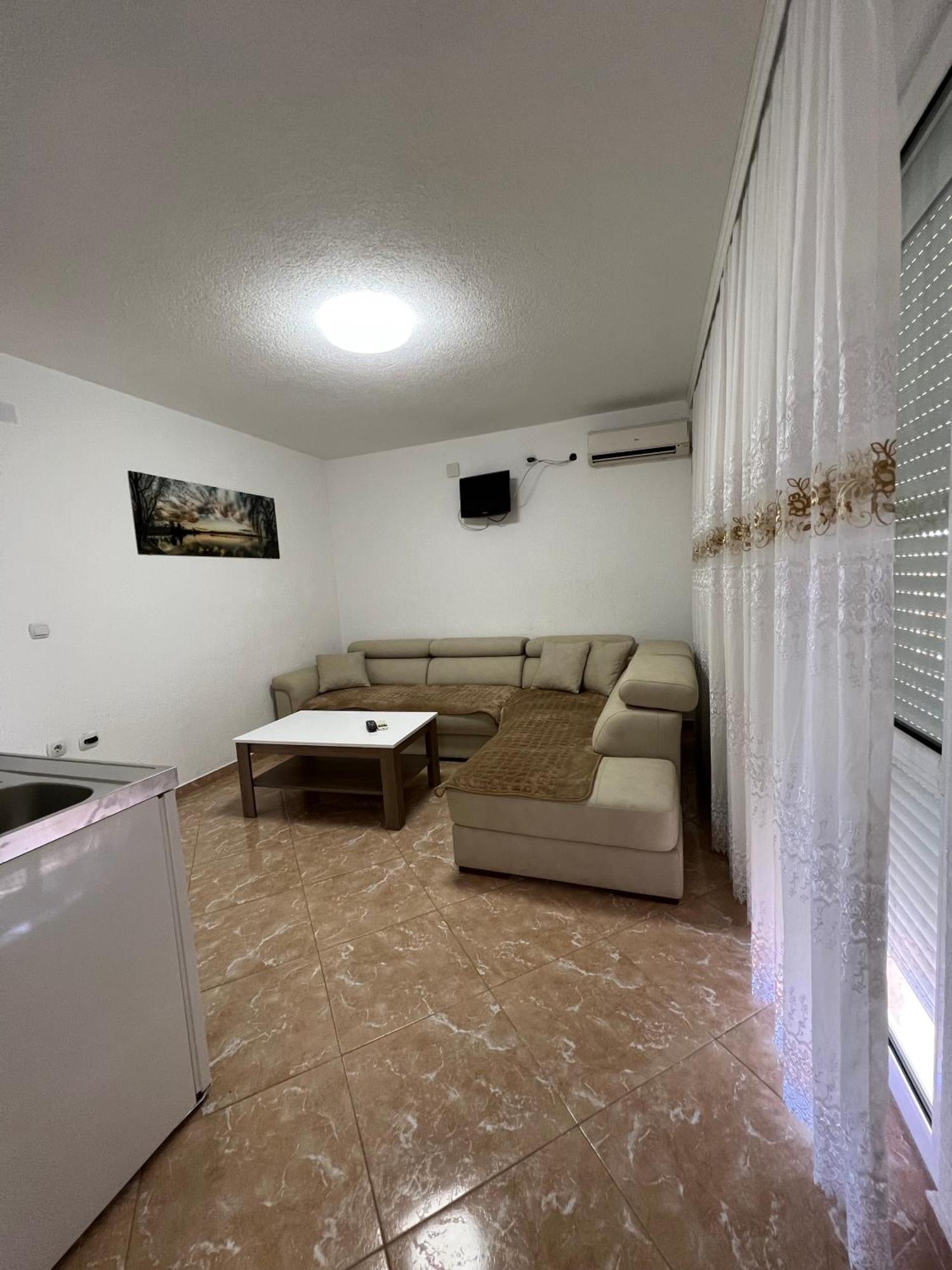 Apartments Zalli Ulcinj Buitenkant foto