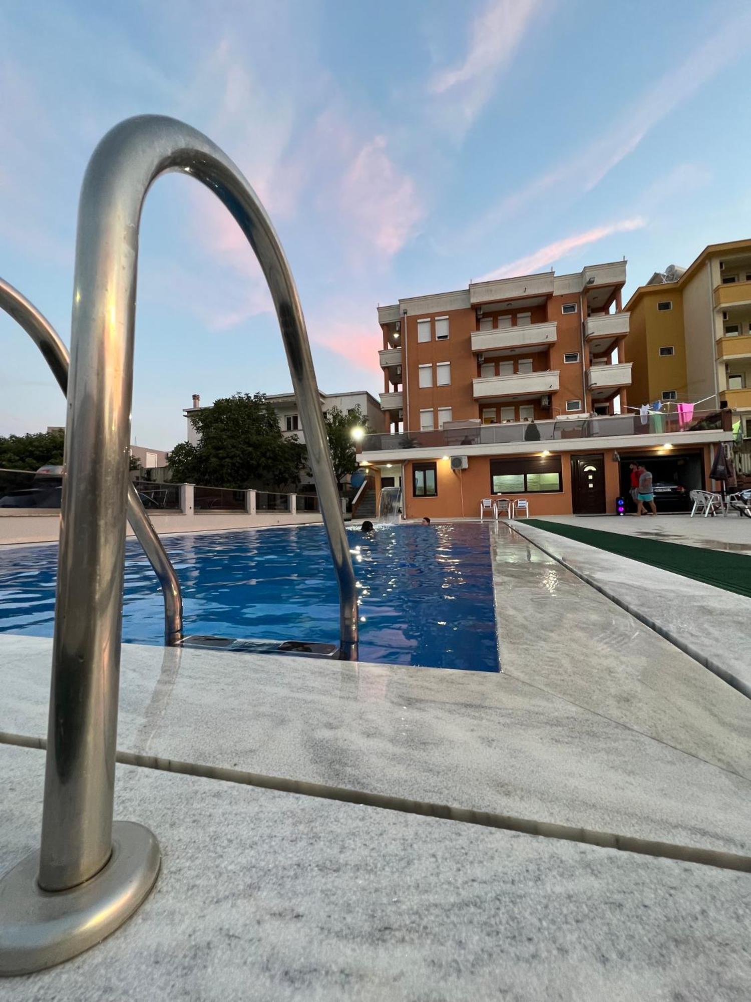 Apartments Zalli Ulcinj Buitenkant foto