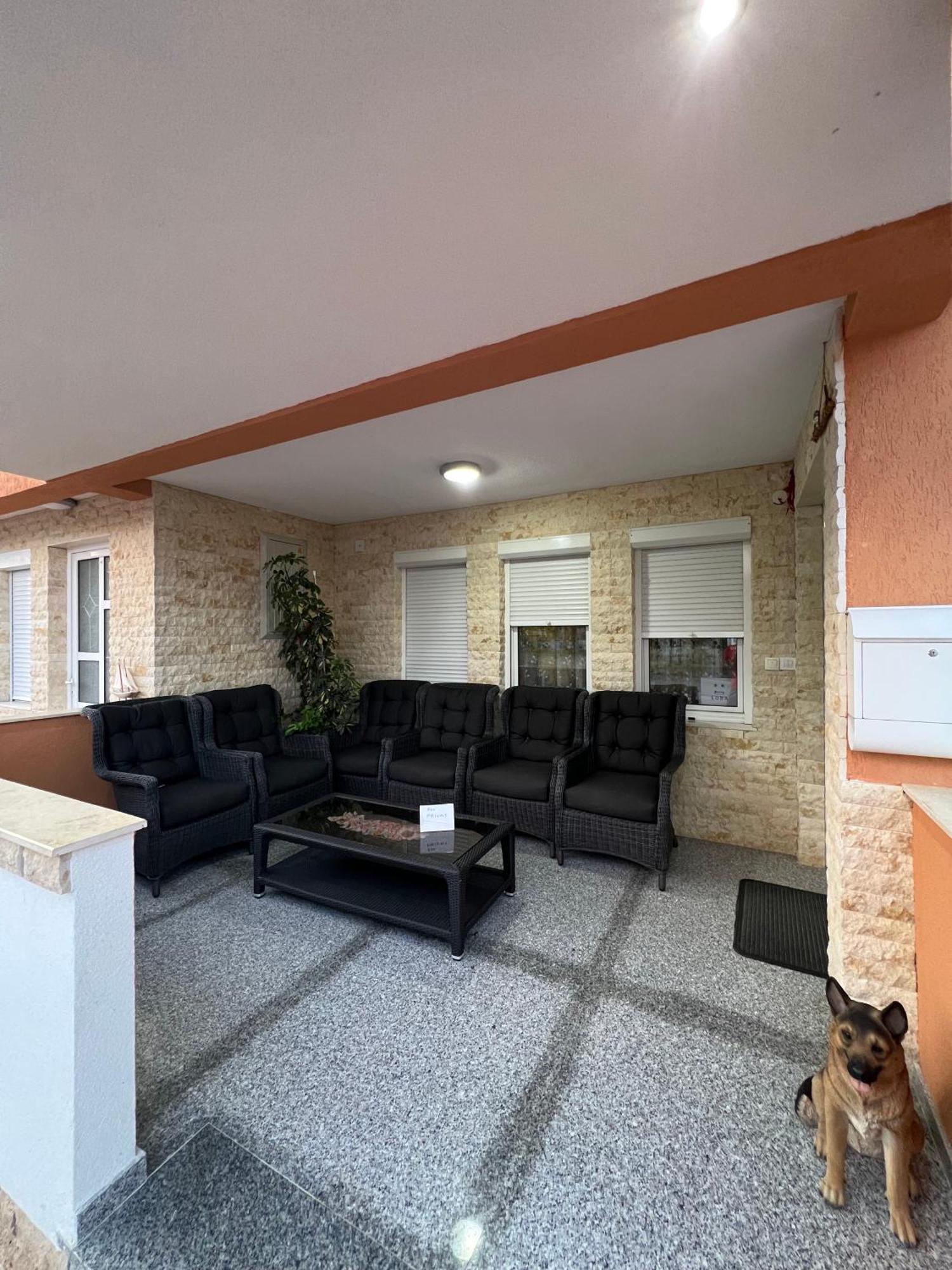 Apartments Zalli Ulcinj Buitenkant foto
