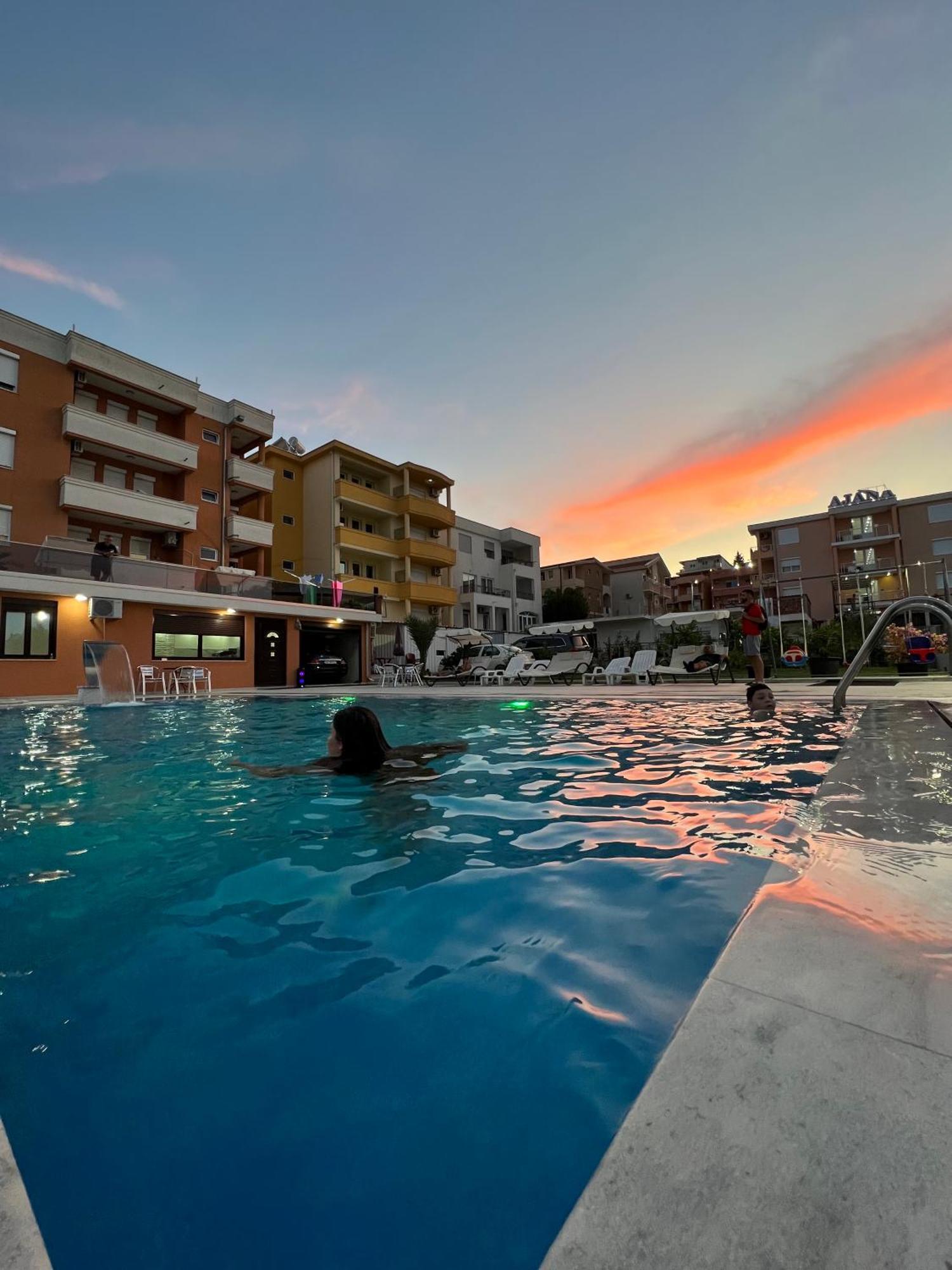 Apartments Zalli Ulcinj Buitenkant foto