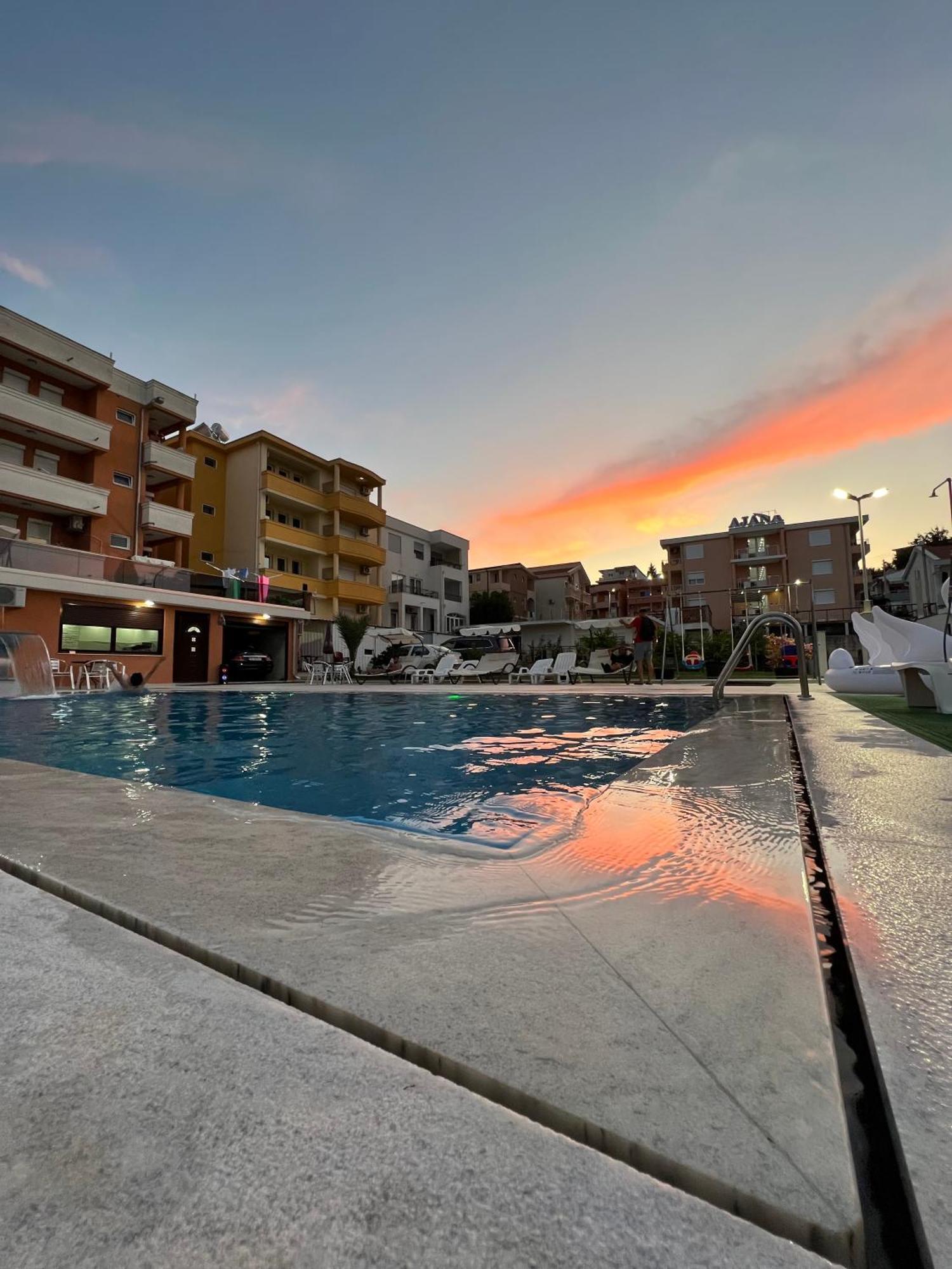 Apartments Zalli Ulcinj Buitenkant foto