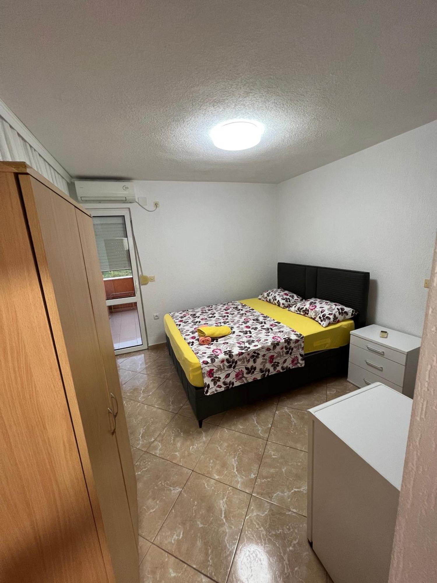 Apartments Zalli Ulcinj Buitenkant foto