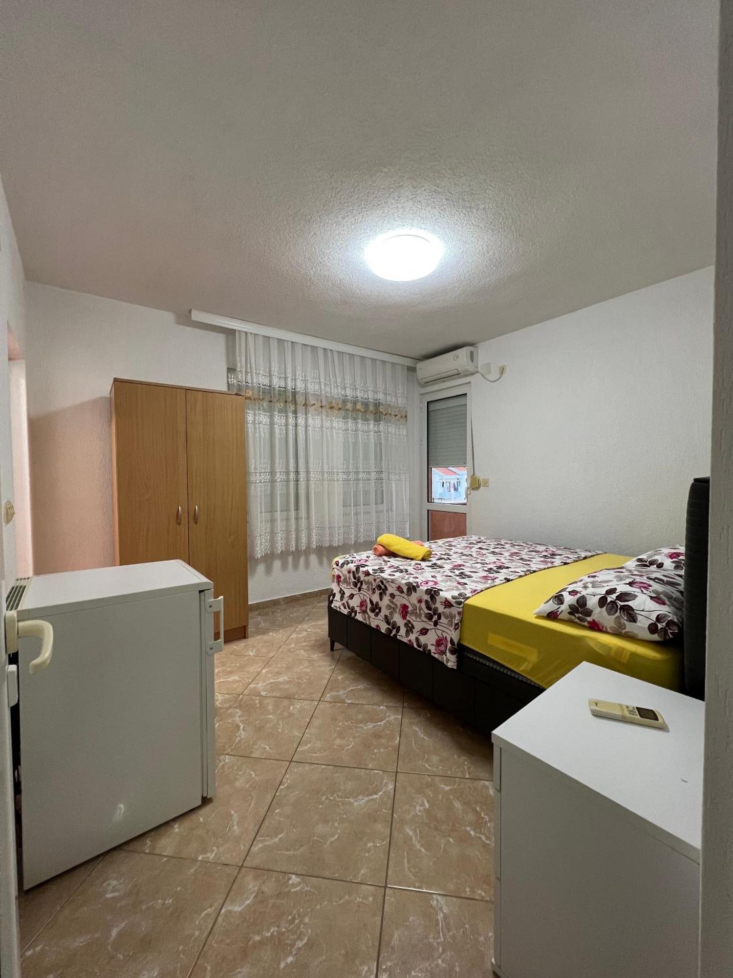 Apartments Zalli Ulcinj Buitenkant foto
