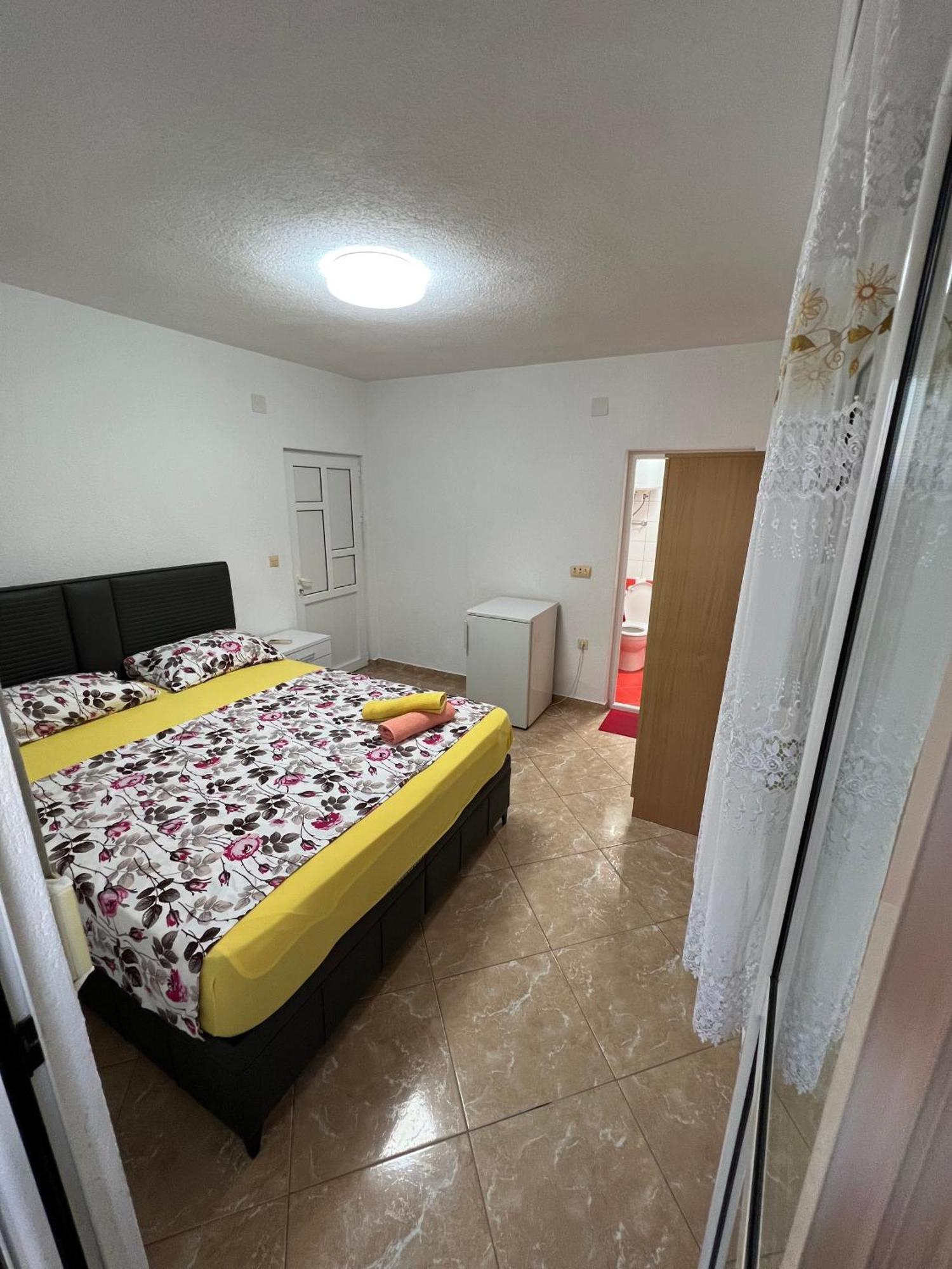 Apartments Zalli Ulcinj Buitenkant foto